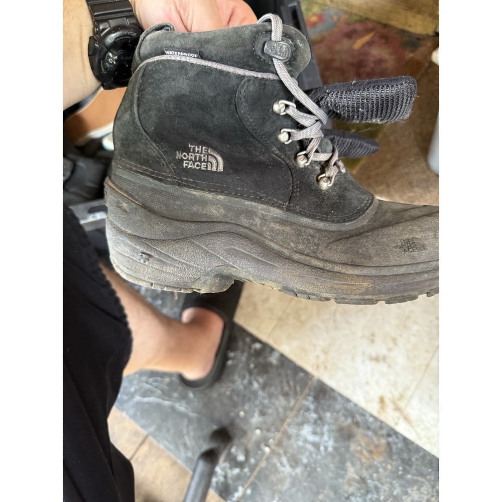 North Face Heat Seeker Boy's Waterproof Boots Size 7 Lightweight